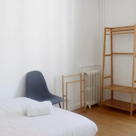 Spacious T4 In Ideal For Families Apartment